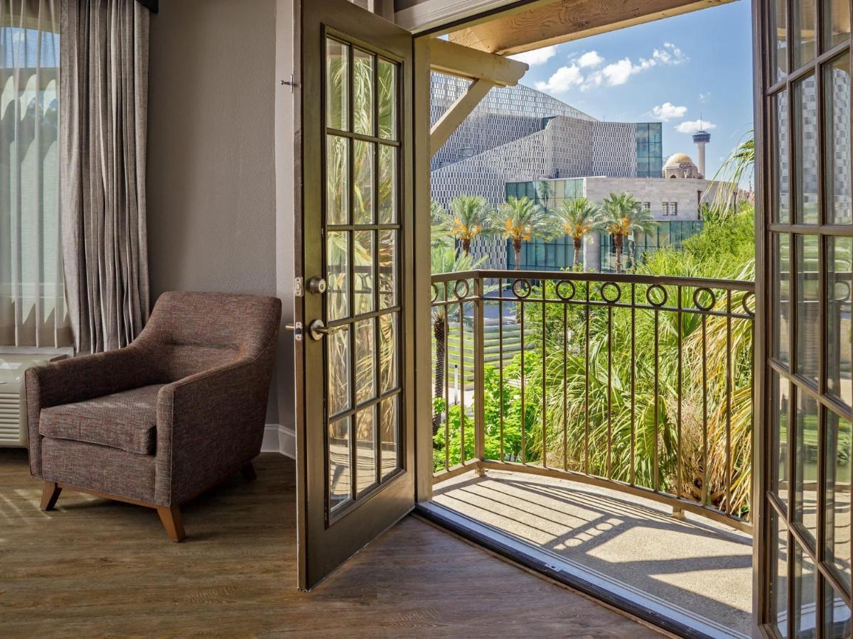 Hotel Indigo San Antonio Riverwalk By Ihg Екстериор снимка