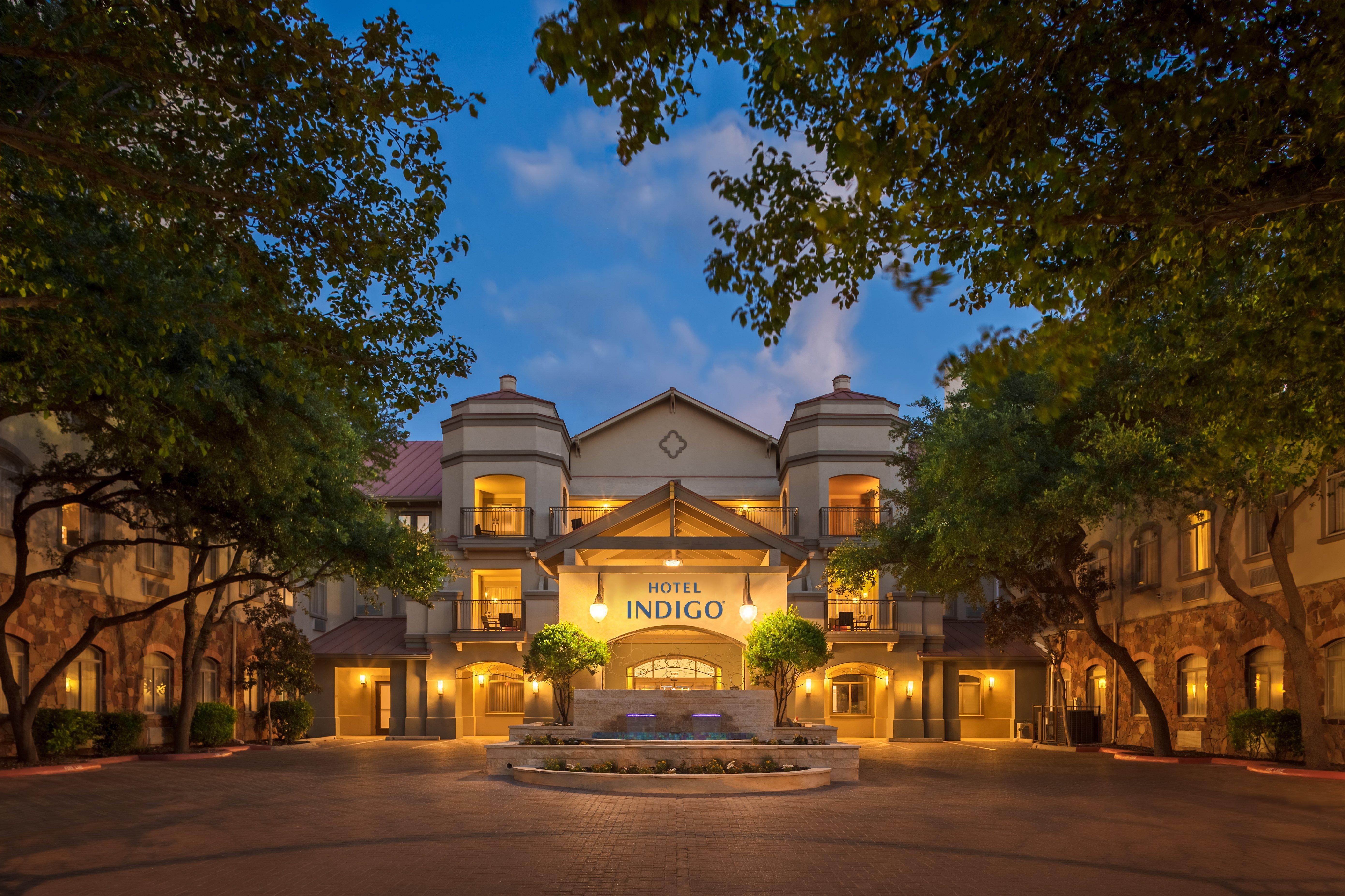 Hotel Indigo San Antonio Riverwalk By Ihg Екстериор снимка